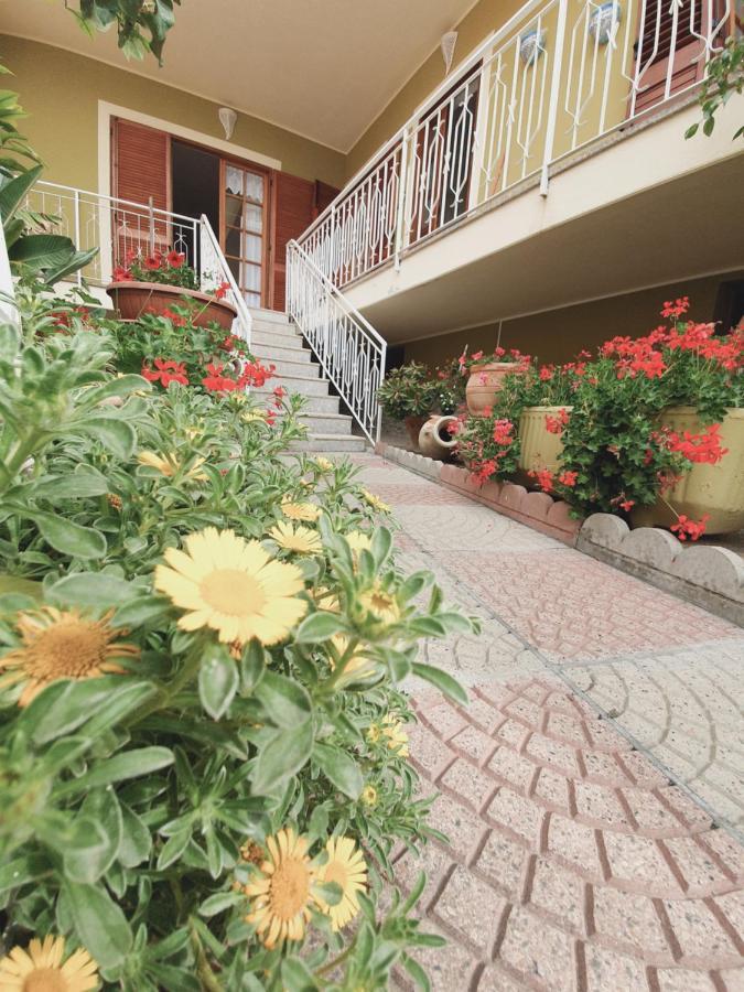 Affittacamere Sofy Villasimius Exterior foto